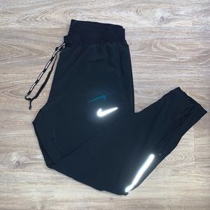Nike DriFit Running Jogger Reflective